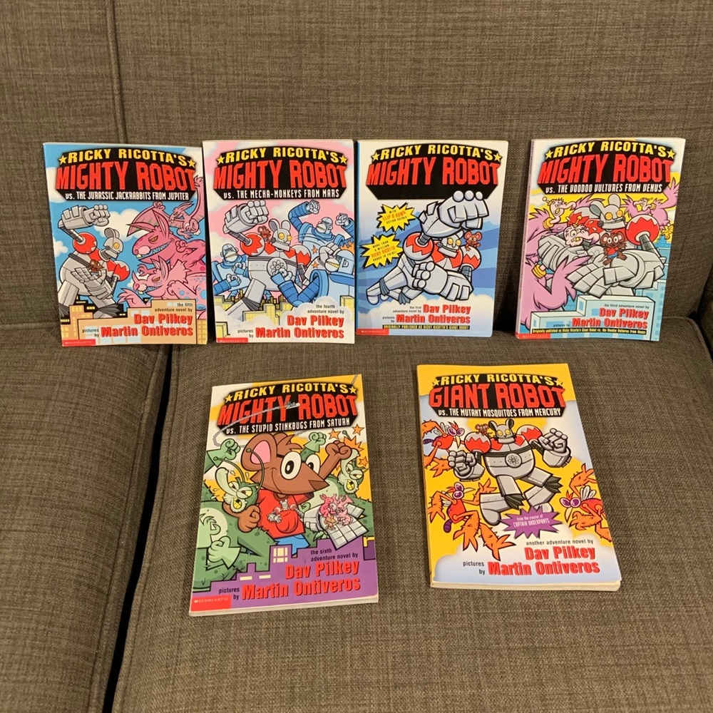 Ricky Ricotta Might Robot book set